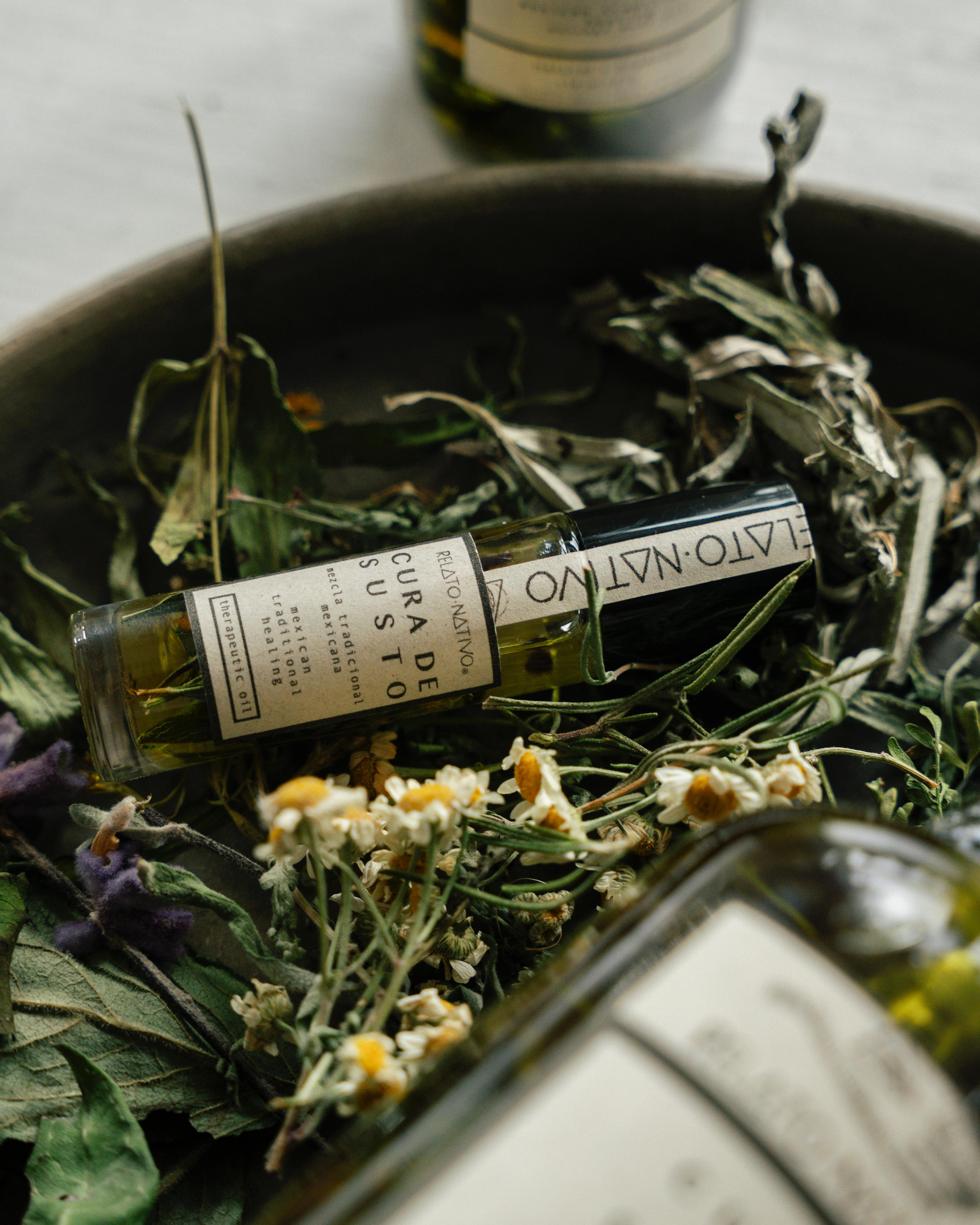 CURA DE SUSTO: Aceite terapéutico para masaje / Therapeutic Massage oil